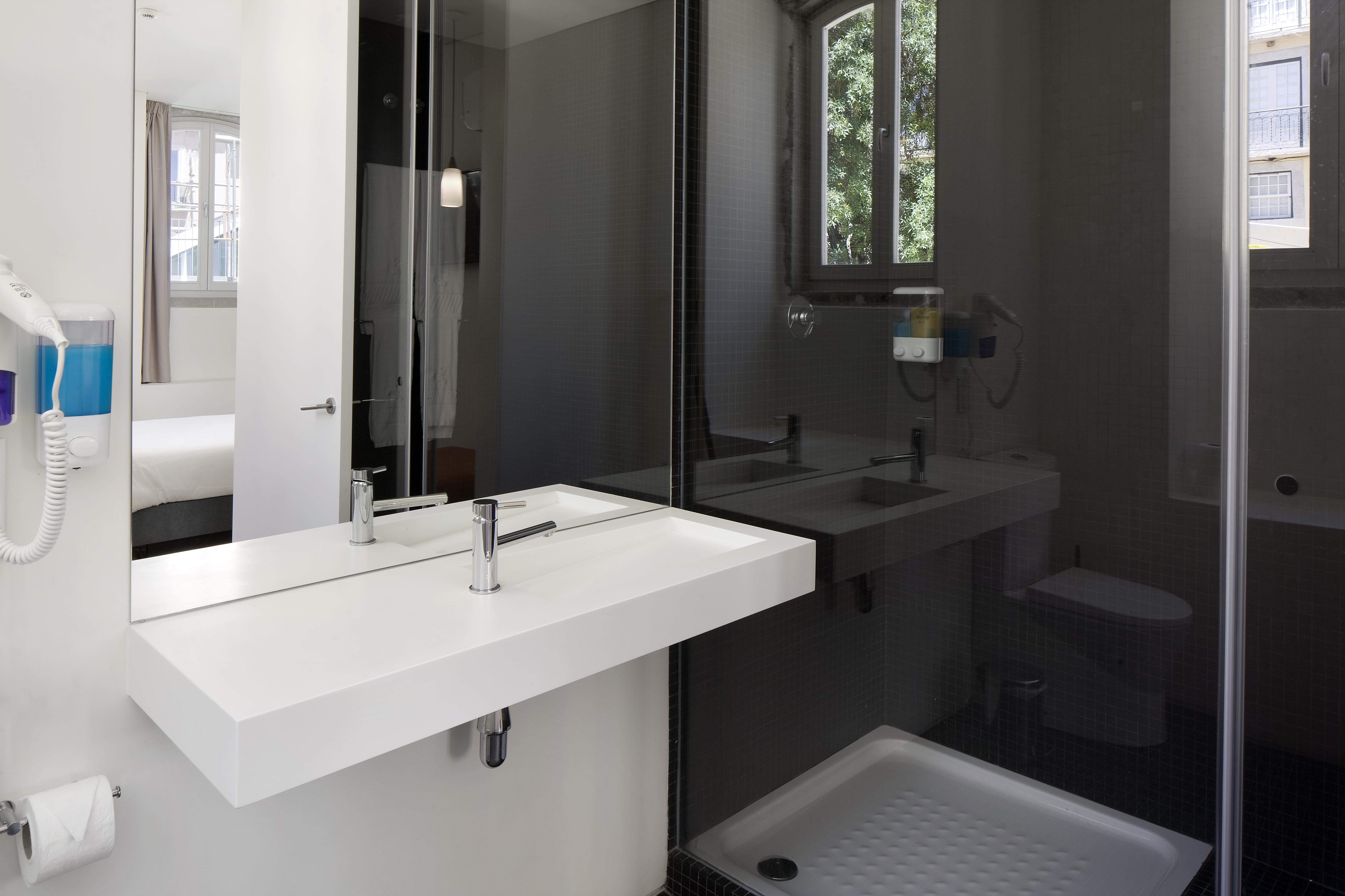 Ascensor Da Bica - Lisbon Serviced Apartments Esterno foto